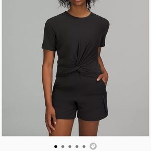 Lululemon Crescent T-Shirt Size 4 Black